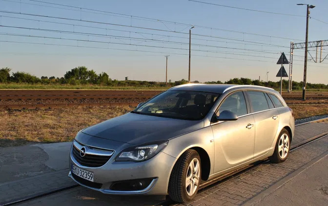 łódzkie Opel Insignia cena 37900 przebieg: 167000, rok produkcji 2016 z Krośniewice